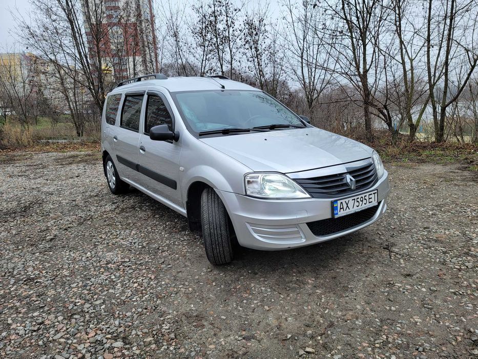 RENAULT LOGAN 2010г. продам