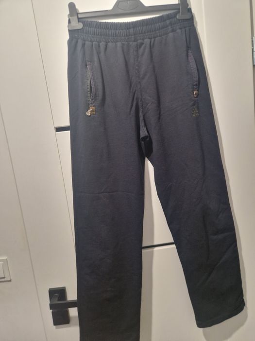 Dresy Adidas S szeroka nogawka