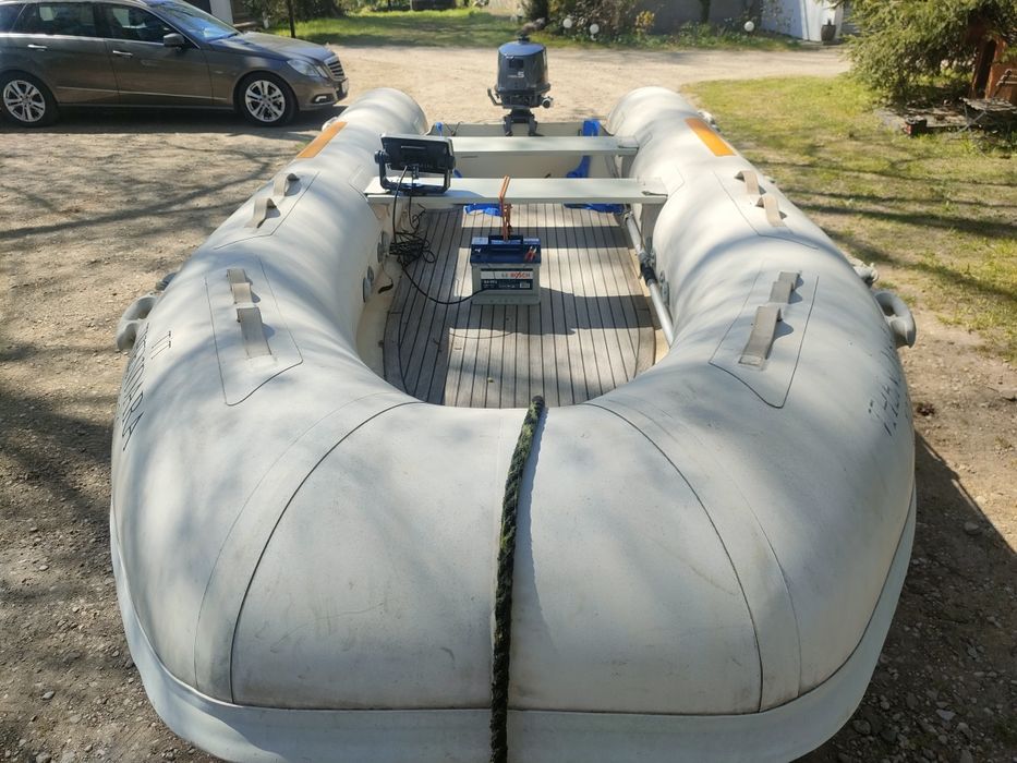 Ponton hybryda z silnikiem Yamaha 5K