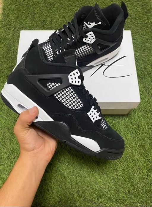 Jordan 4 Retro White Thunder r.37.5