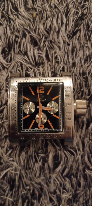 Relógio QRANEW sem bracelete. Em bom estado