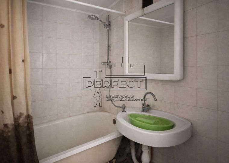 Продаж частини 3к квартири Прирічна 29 / Приречная 29