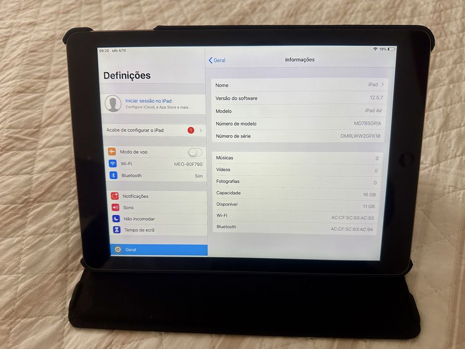 Apple iPad Air 16GB Wi-Fi (Cinzento Sideral) - 1ª Gen
