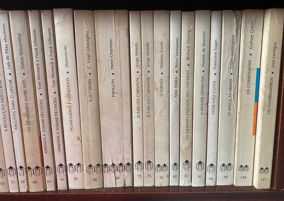 Coleção Biblioteca Universal Unibolso [números e títulos na descrição]