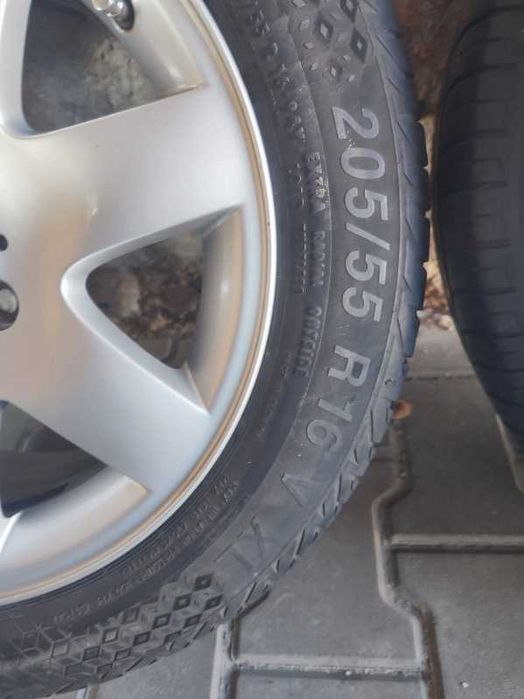 Felgi aluminiowe z oponami 16 BMW