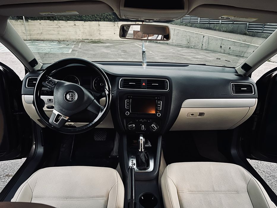 Volkswagen Jetta 2012 2.0TDI, в хорошем состоянии