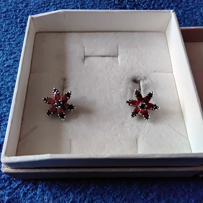 Kolczyki z granatami