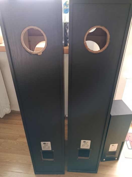 Kolumny głośnikowe na części