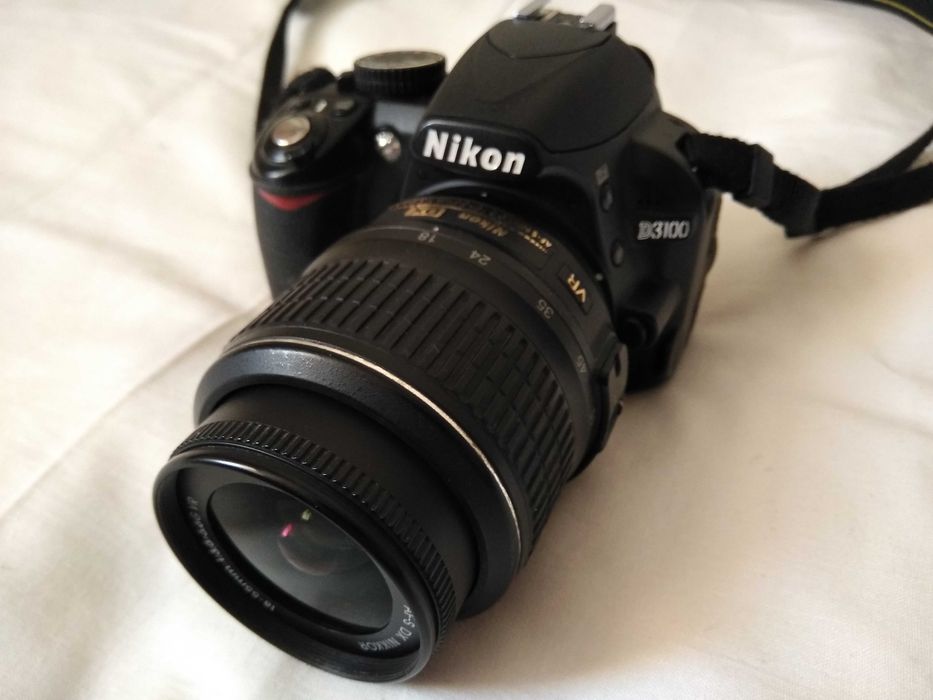 Продам фотоапарат Nikon D3100