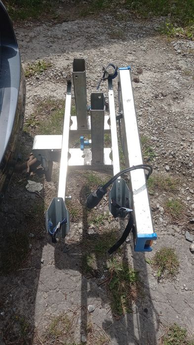 Автовелотримач для будьякого авто