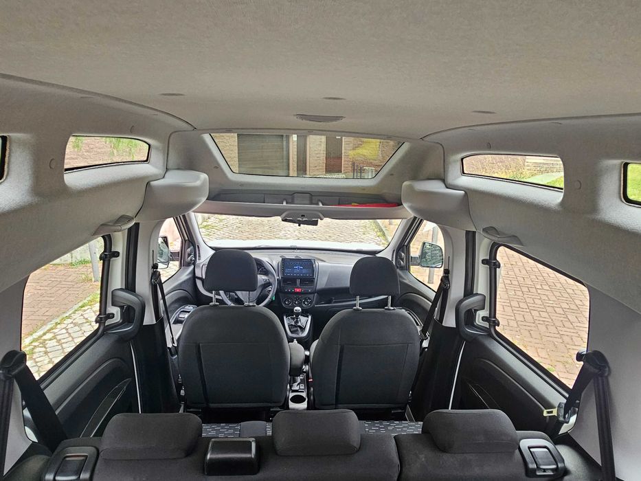 COMBO 1.6 D Com Rampa Para Cadeira Rodas / Mobilidade Reduzida