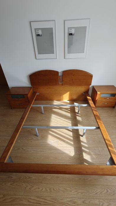 Cama de casal cerejeira + mesinhas cabeceira 140x190