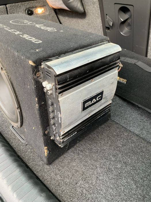 Сабвуфер 500W.