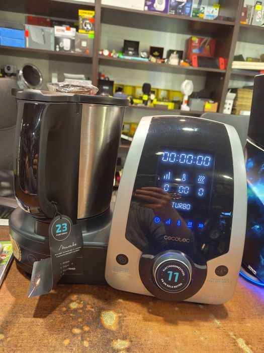 Cecotec 04103 - robot kuchenny Mambo Silver