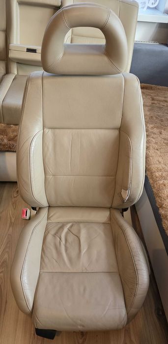 Skórzane fotele i kanapa Bora, Golf IV - jasne beżowe, skóra prawdziwa