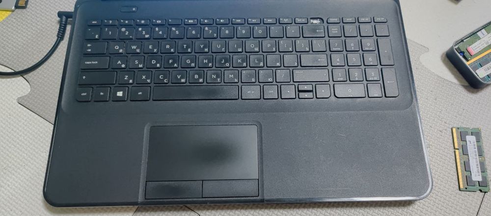 Б/У Ноутбук HP на запчасти