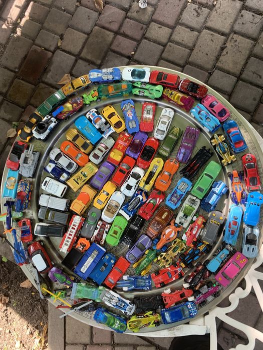 Детские игрушки - машинки