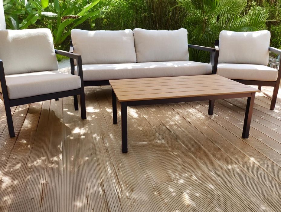 Meble ogrodowe Bejstrup Jysk sofa, dwa fotele stolik.