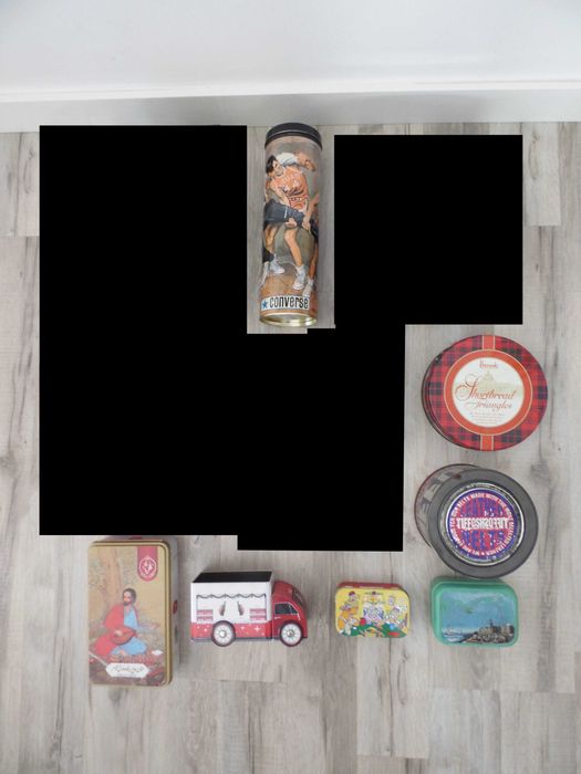 Caixas diversas Converse, etc.