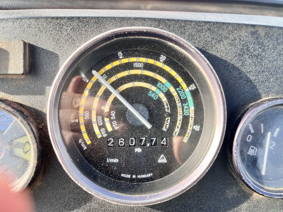 Ciągnik rolniczy Zetor 5211