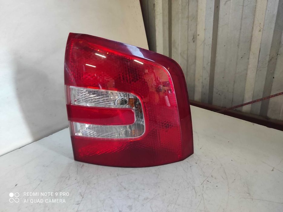 Skoda Octavia 2 lampa tylna prawa oryginał gwarancja