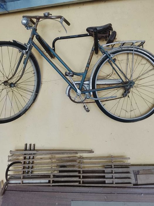 bicicleta pedaleira antiga