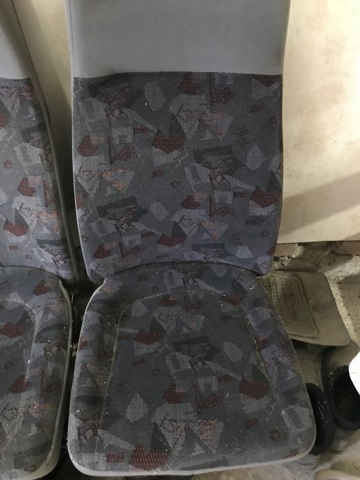 Автосидіння тройка на стійках