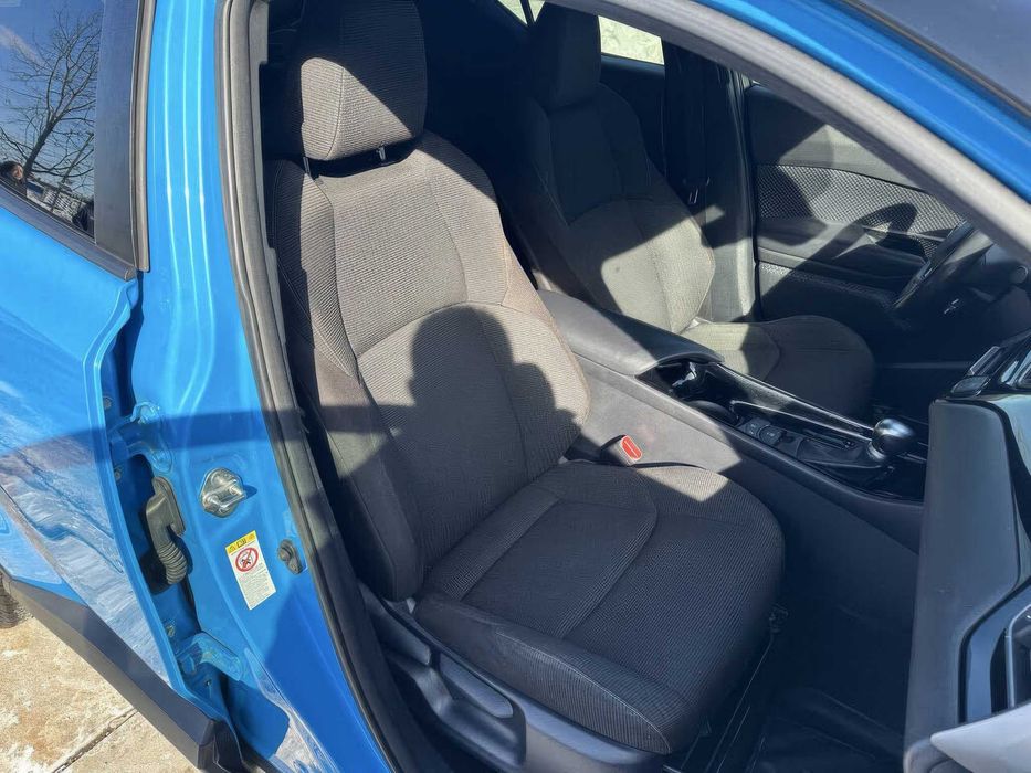 Toyota C-HR Limited      2019