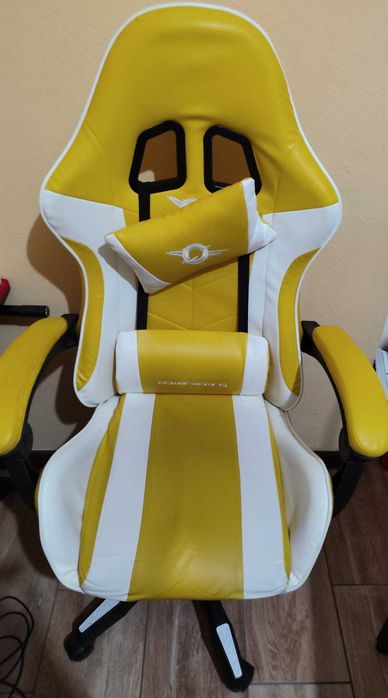 Cadeira Game Amarela com Branca duas iguais
