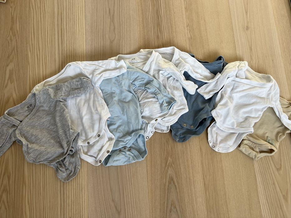 Paka uroczych ubranek niemowlęcych ok 40 sztuk