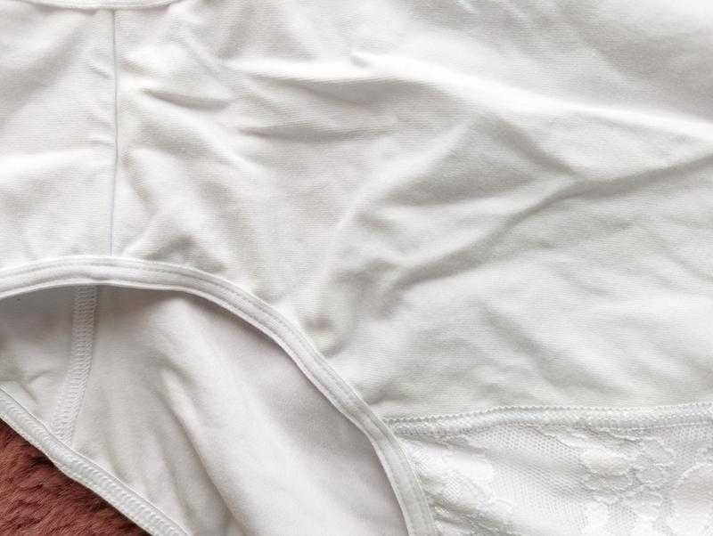 Коригувальні трусики жіночі стягуючі wolbar modelia білі