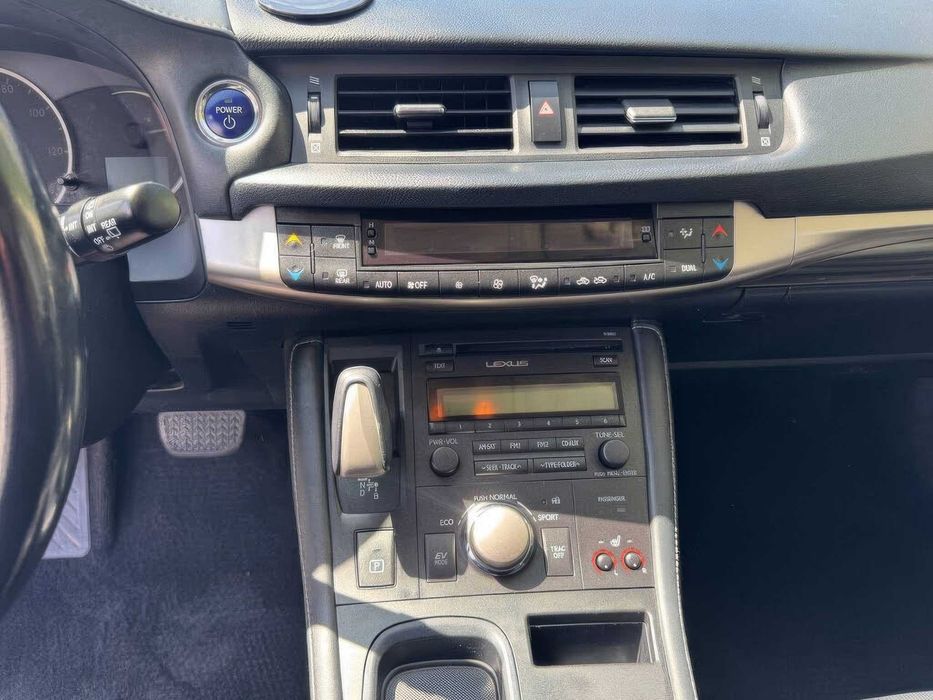 Lexus Ct 200H      2017