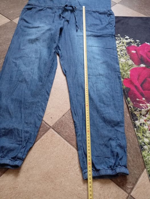 Kombinezon dżinsowy wygodny