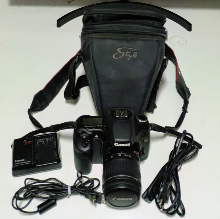 Câmera Canon 40D*Como Nova*+ lente 28-90m +cartão SD 1gb