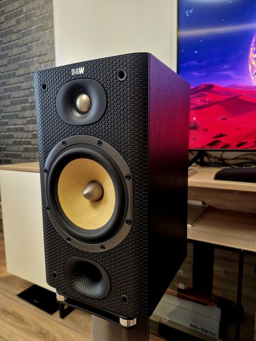 Британская Акустика  колонки  Bowers  & Wilkins  , B&W