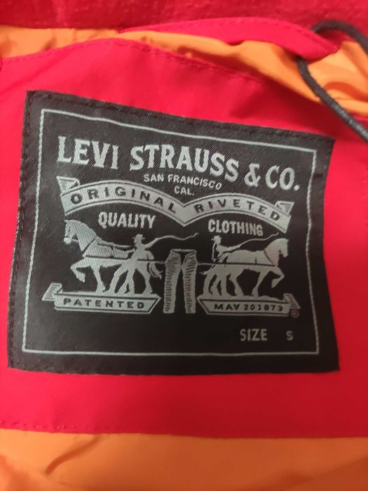 Чоловіча безрукавка  Levi's