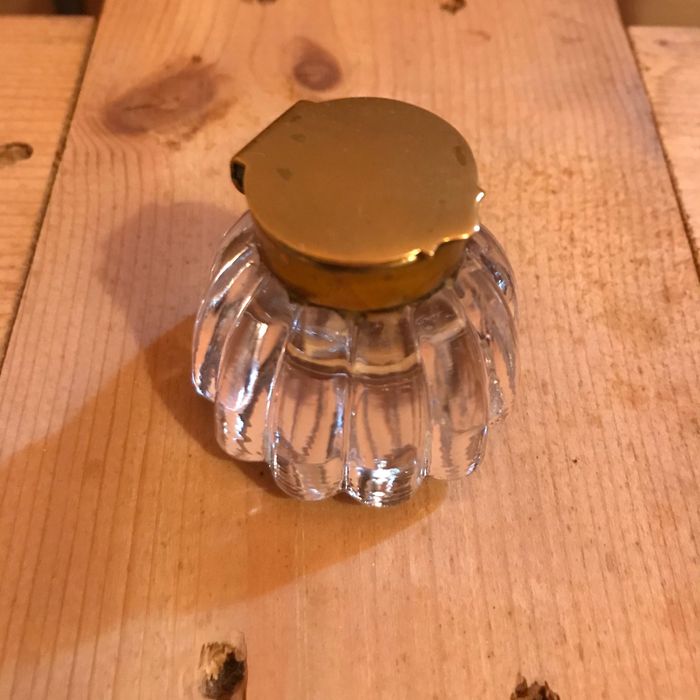 Tinteiro de secretaria antigo vidro e latão