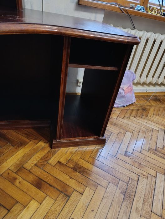 Продам стол компьютерный угловой