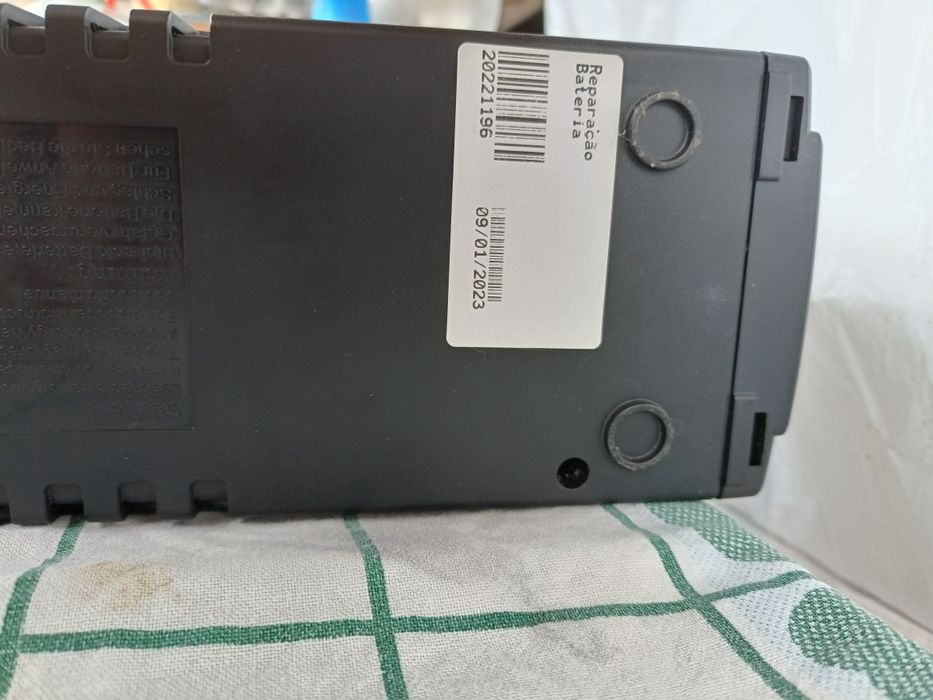UPS Trust 600VA — Bateria nova