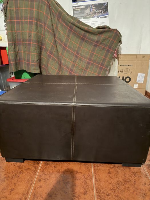 1 Mesa quadrada de apoio sala de jantar + 1 cubo de apoio sofa