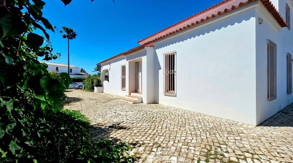 Property in Albufeira E Olhos De Água, Faro