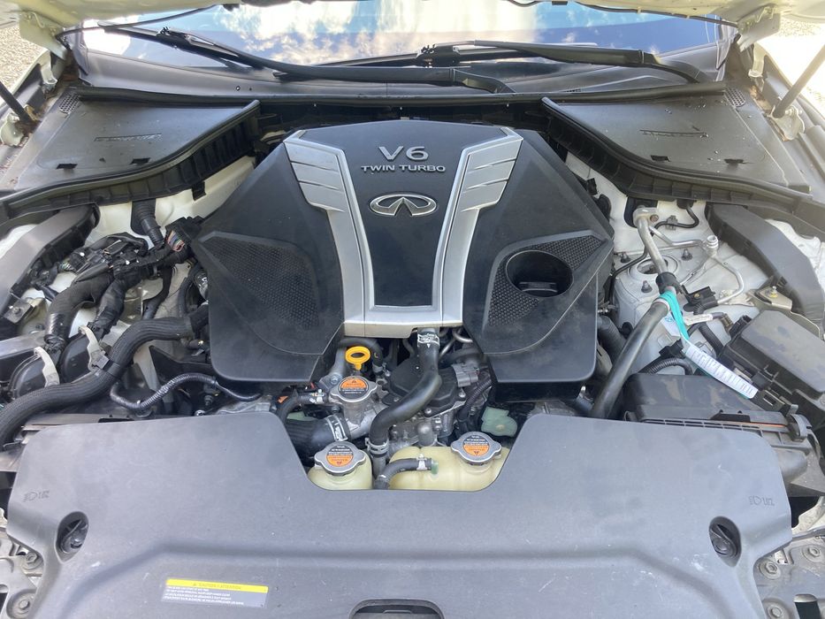 Infiniti Q60 305 KM RWD