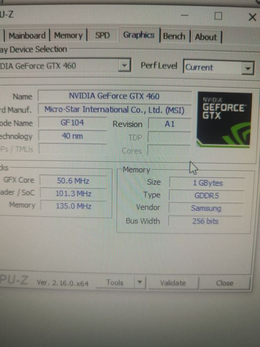 Комп'ютер з монітором, колонками