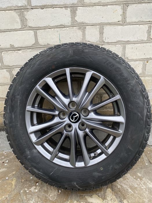 225/65 R17 Yokohama Ice Guard