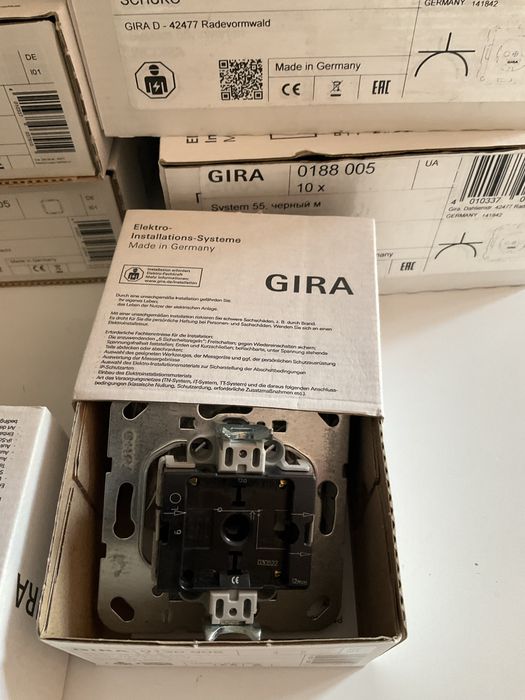 Розетки и выключатели Gira