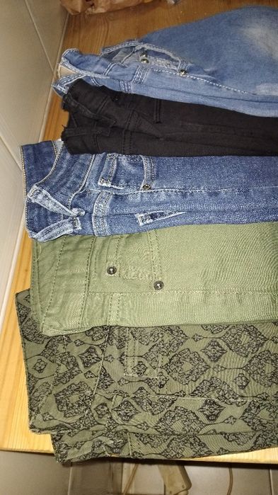 5 Calças de ganga atual só 15€