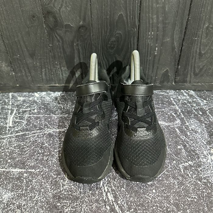 Дитячі легенькі кросівки Nike Revolution 28.5/18 cm