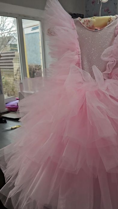 Сукня рожева пишна на 5 років довга Сукня на день народження