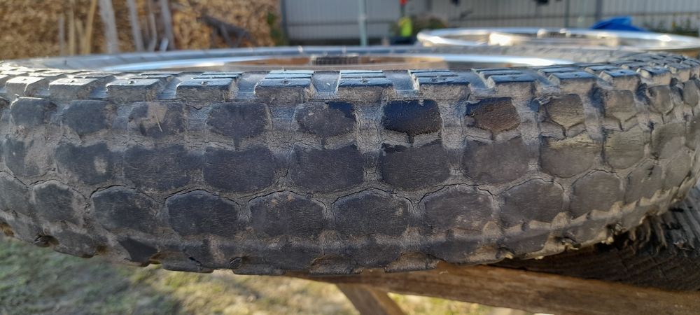 Продам колеса до мотоцикла іж