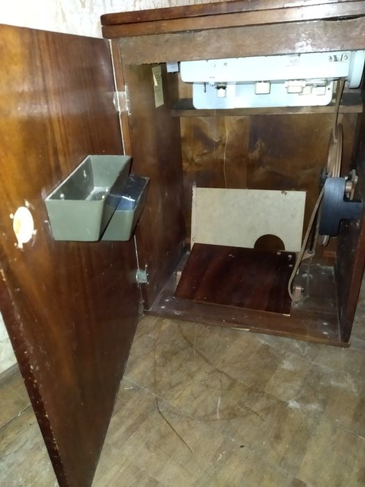 Швейна машинка Чайка 142 м